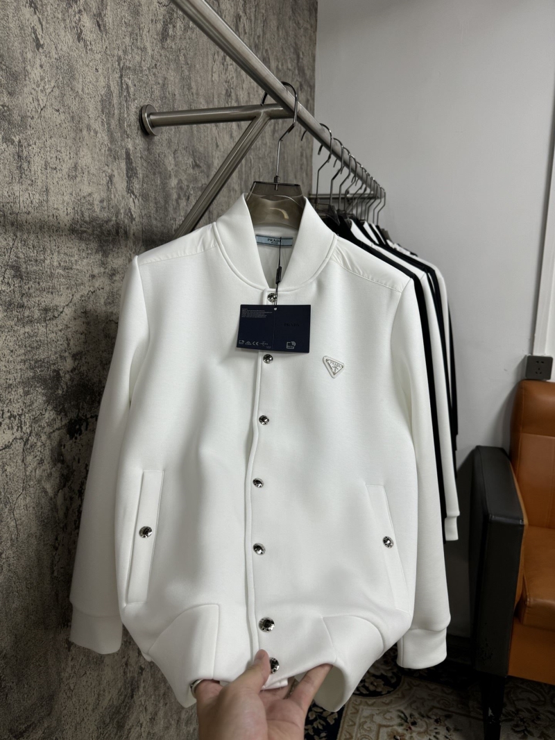 Pra*a outwear